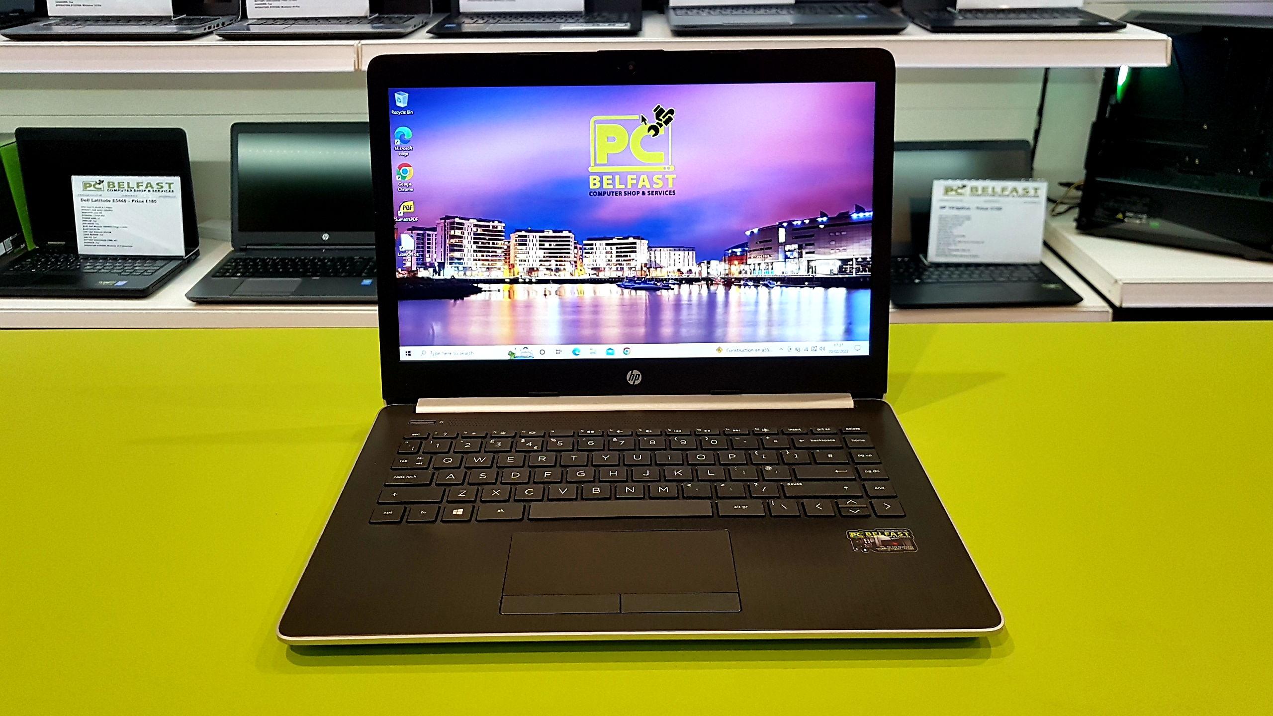 HP 14ck0017na (2) HP 14ck0017na / Intel Core i5 8th Gen @3.40GHz / 8GB RAM / 256GB M.2 / Intel UHD 620 - Image 1