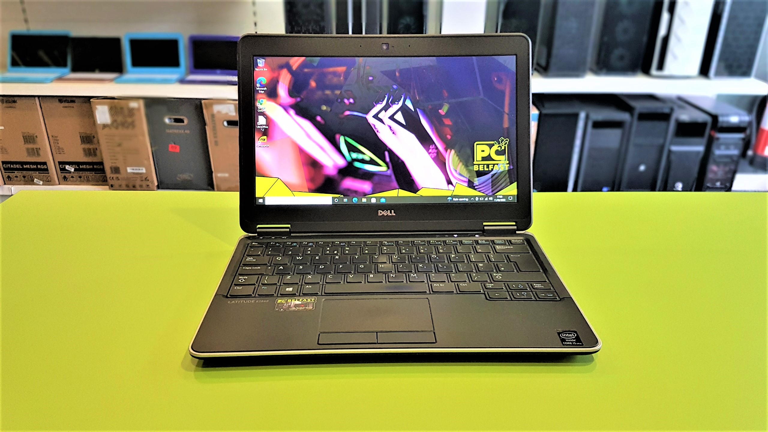 Dell E7240 0 Dell Latitude E7240 / Intel Core i5 4th Gen @ 2.70GHz / 4GB RAM / 120GB SSD / Intel HD - Image 1