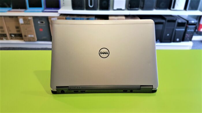 Dell Latitude E7240 / Intel Core i5 4th Gen @ 2.70GHz / 4GB RAM / 120GB SSD / Intel HD - Image 2