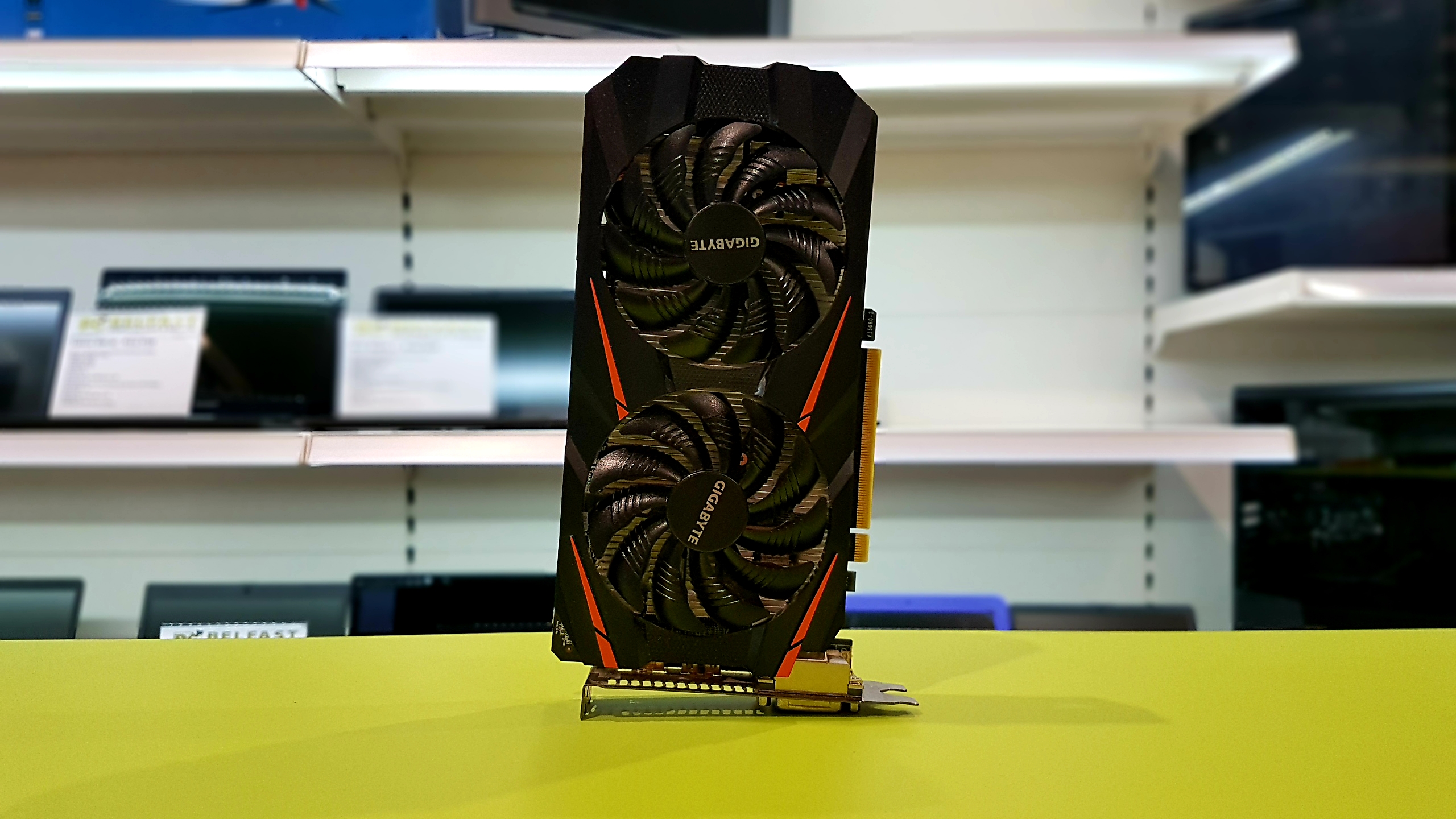 GIGABYTEGTX 1060 6GB (1) Used GIGABYTE WINDFORCE GTX 1060 6GB OC Edition - Image 1