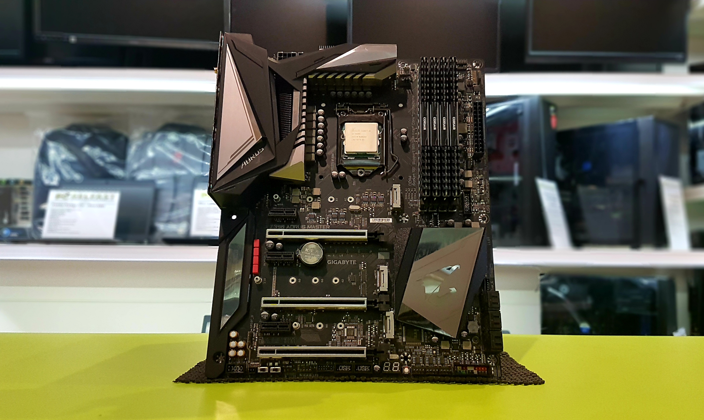 Aorus Z390 Aorus Master Intel i9 9900K Used BUNDLE High Performance Aorus Z390 Aorus Master / Intel i9 9900K / 128GB Corsair Vengeance RAM - Image 1