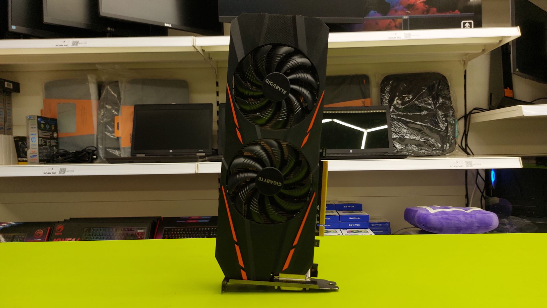 GIGABYTE 1060 22 (2) Used GIGABYTE GTX 1060 6GB G1 Gaming Rev. 2.0 - Image 1