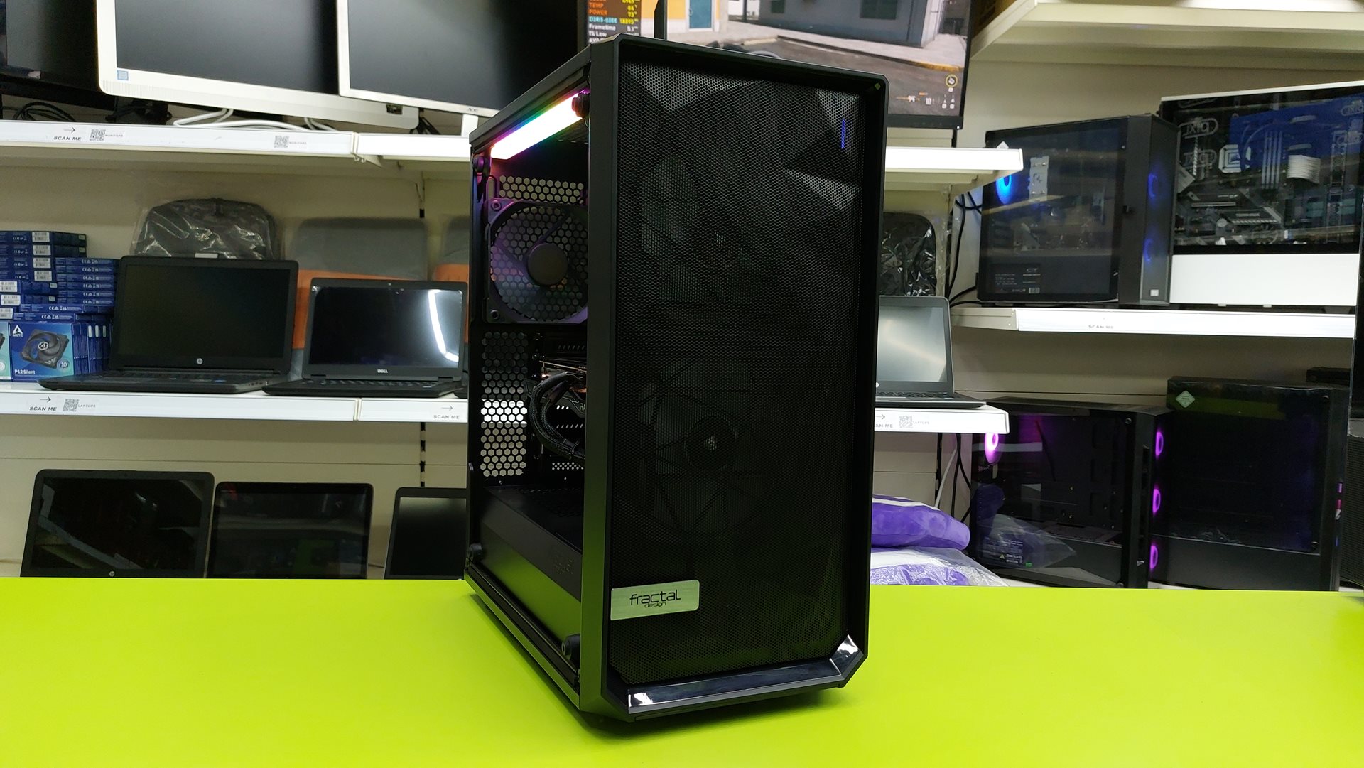 FRACTAL BLACK 45 (3) Used Custom Fractal / AMD Ryzen9 3900X 4.60GHz / 32GB RAM / 1TB NVMe / Multi Choice Graphics - Image 1