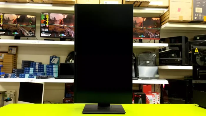 Used Dell Ultrathin Bezel 2K Monitor 27inch, P2720D, HDMI, DP - Image 3