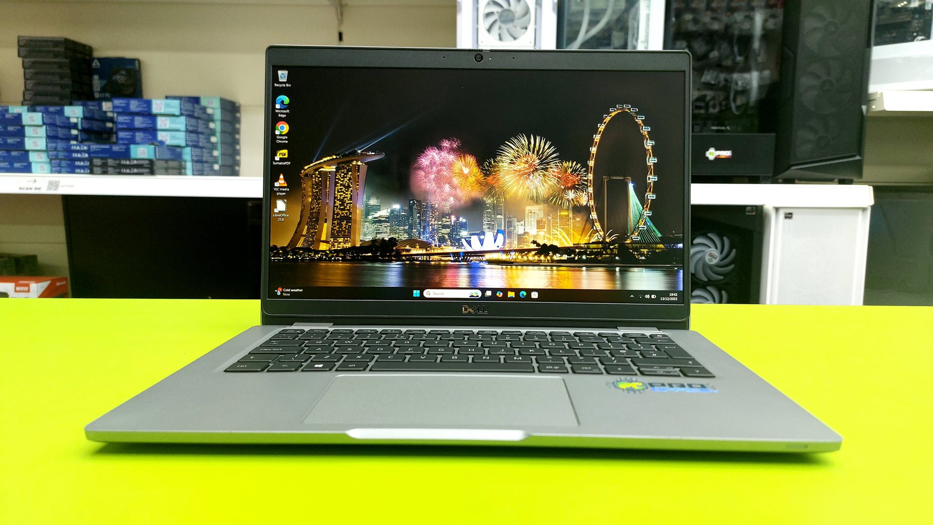 dell latitude 5320 (6) Premium REFURBISHED Dell Latitude 5320 / intel i5 11th Gen. / 13.3inch Full HD Screen / 8GB Ram / 256GB NVMe / Windows 11 Pro - Image 1